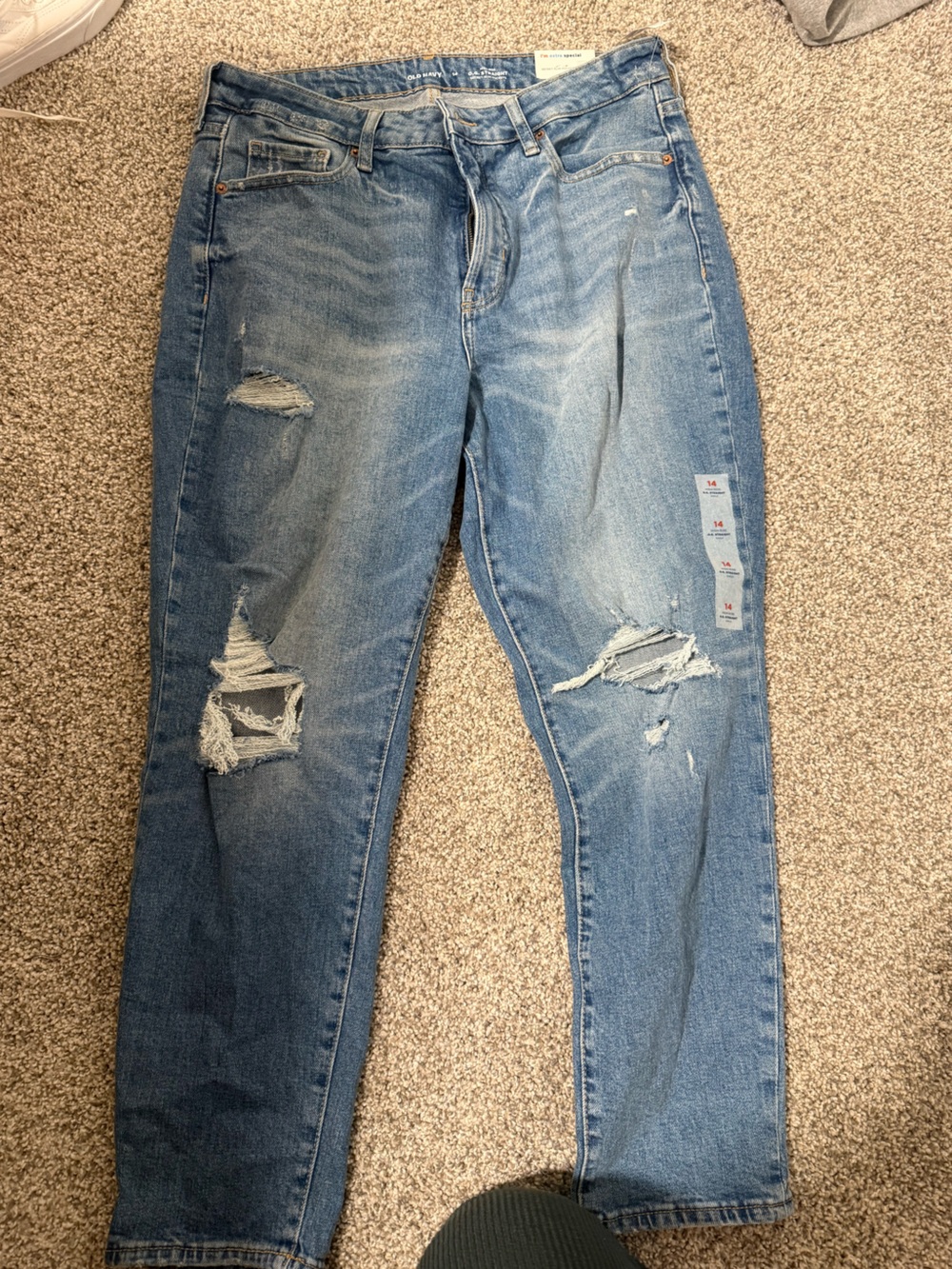 Old Navy Women's Light Blue Slim Straight Distressed Jeans